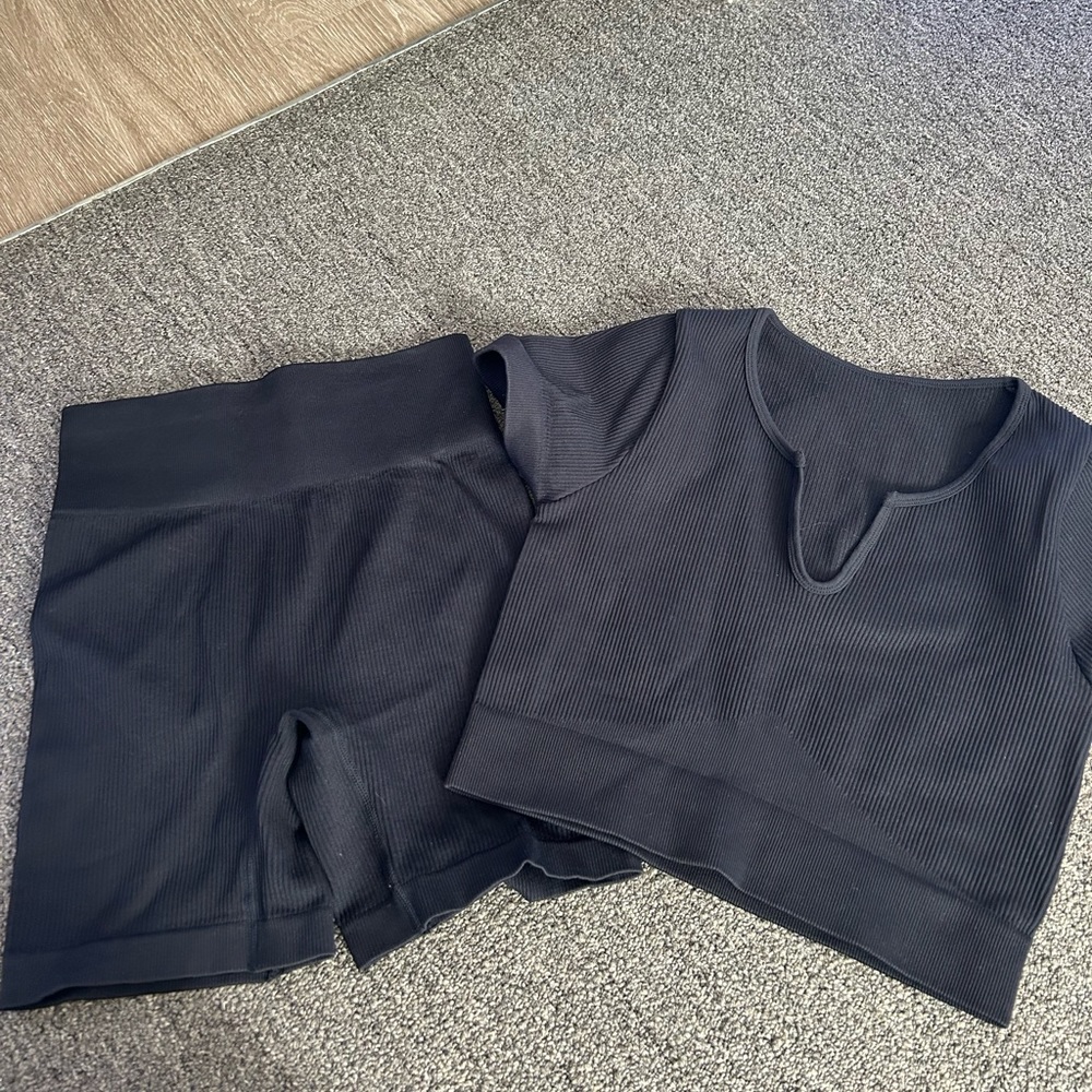 black ribbed workout set